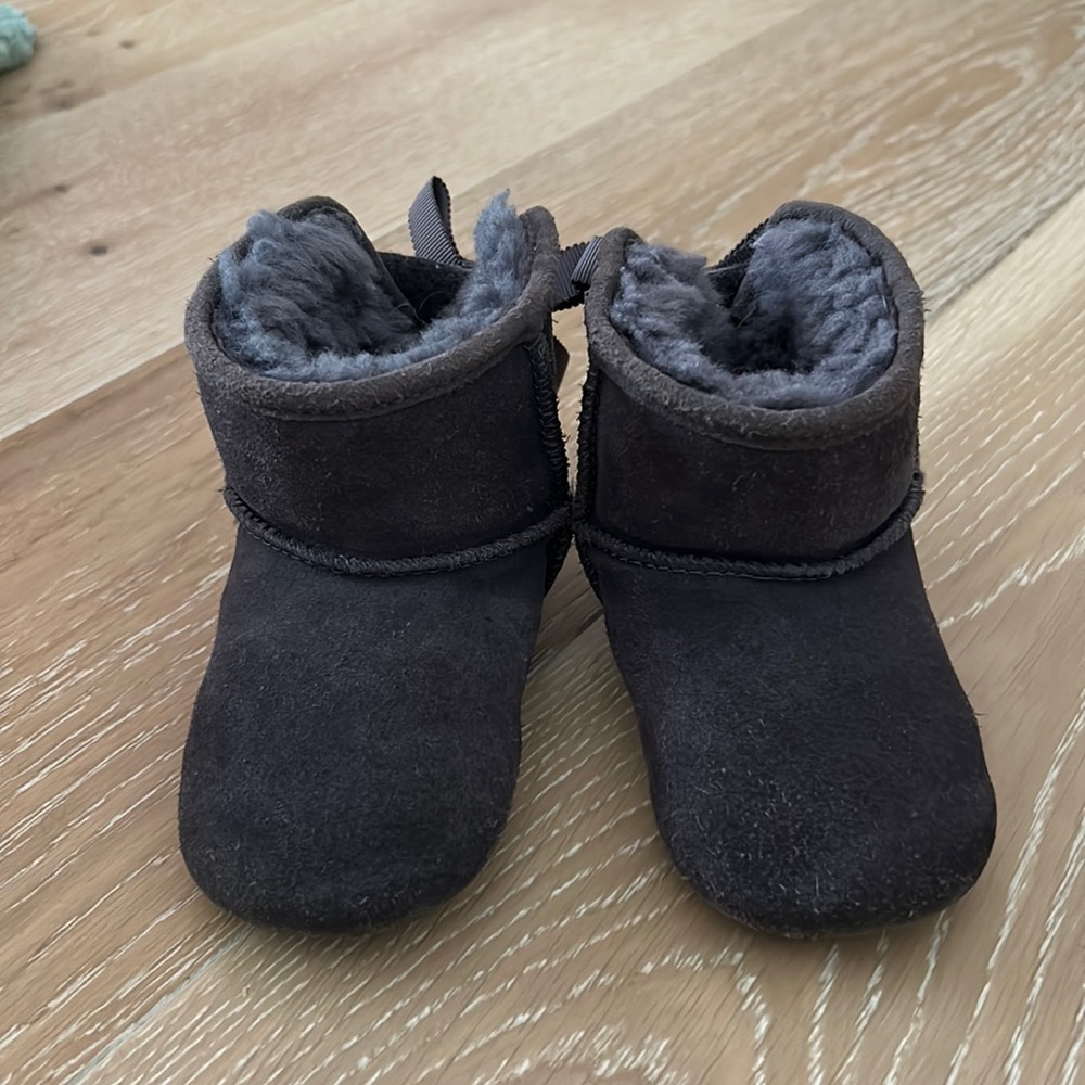 Grey Kids Ugg Boots size 4/5